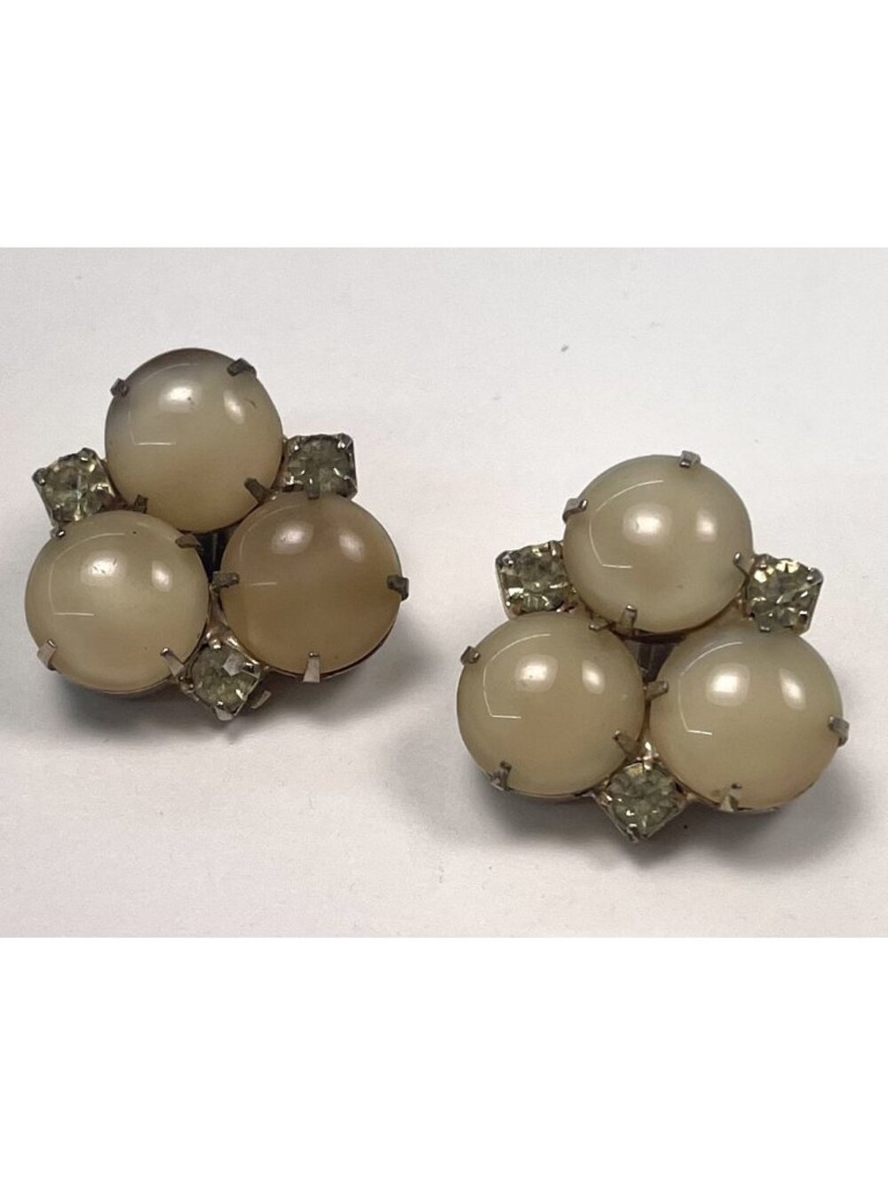 VTG Ivory Moonglow Cluster & Rhinestone Clip-On Costume EARRINGS 0.75" Jewelry